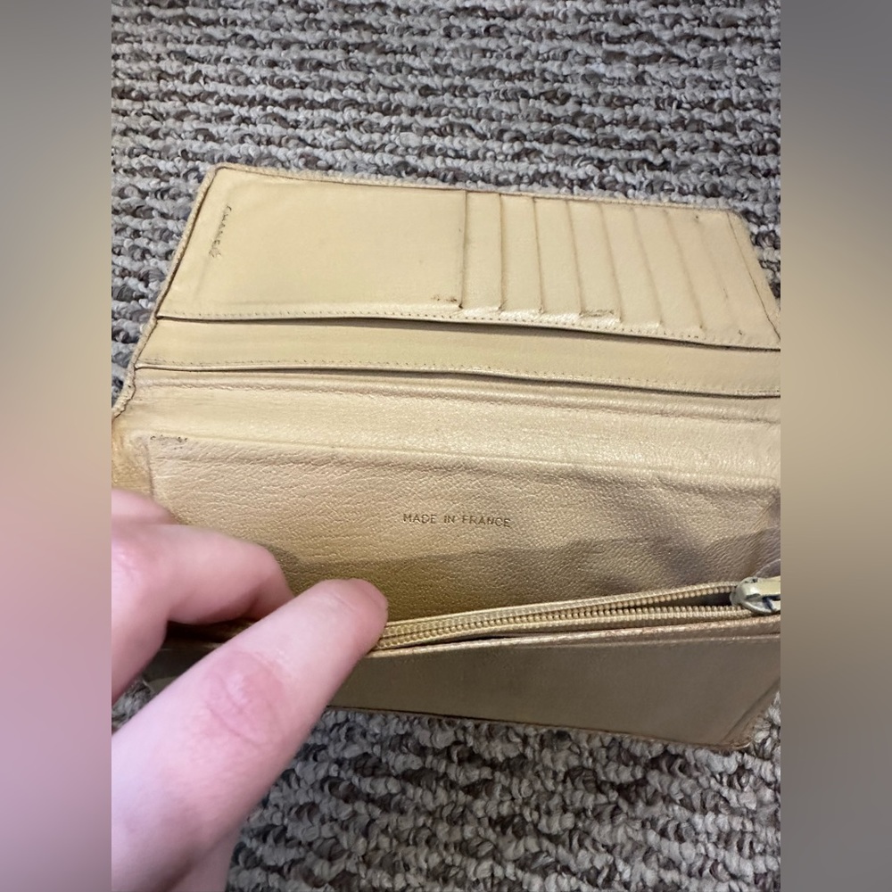 Chanel Bifold Wallet - Picture 9 of 17
